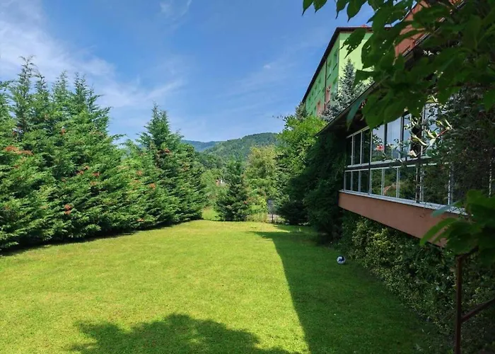 Kocka 게스트하우스 Hnusta